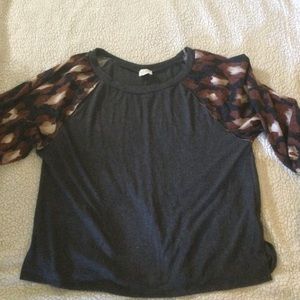 Women’s leopard charcoal long sleeved shirt